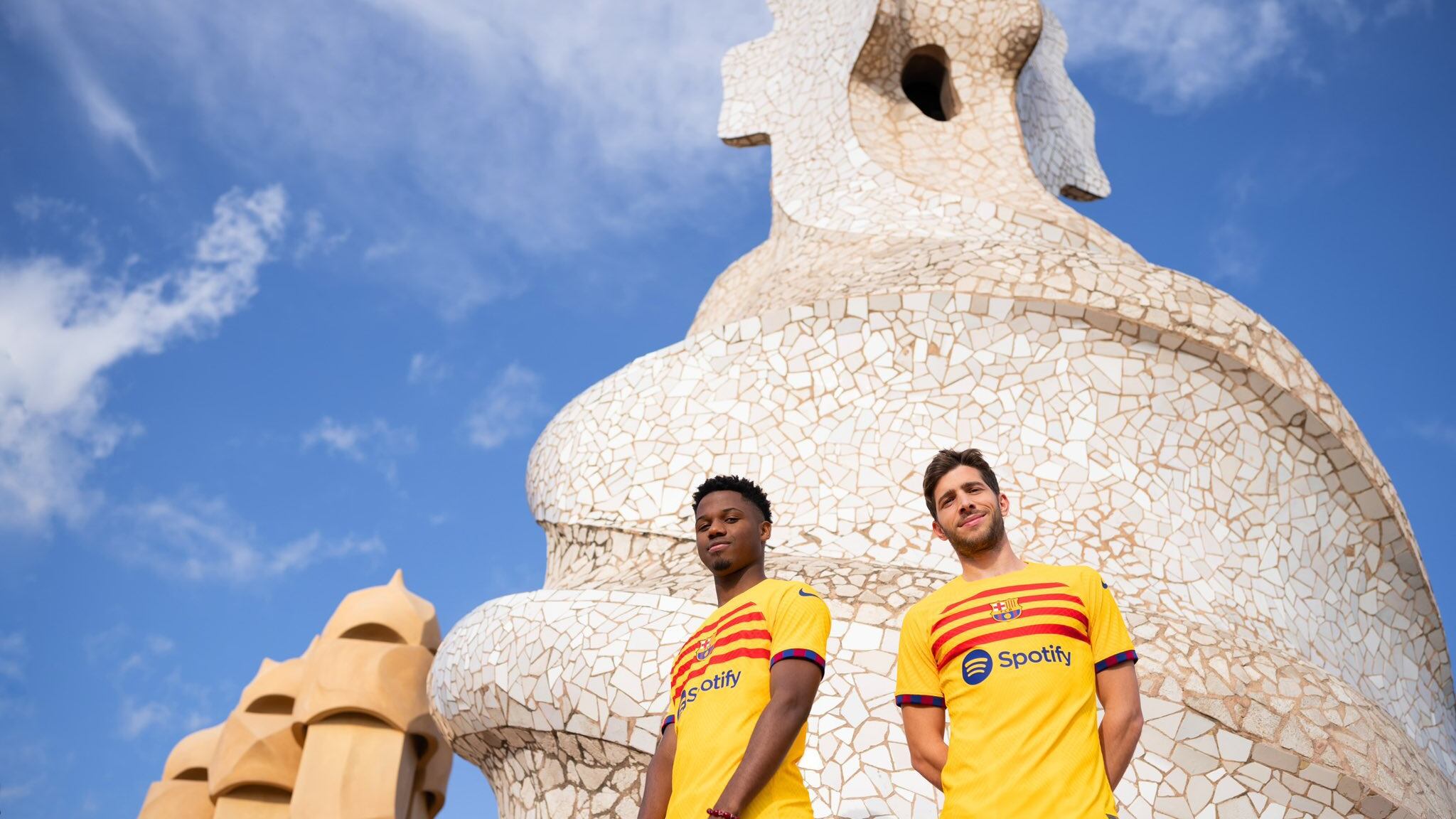 Este es el jersey que presentaron previo al duelo ante el Girona I @FCBarcelona