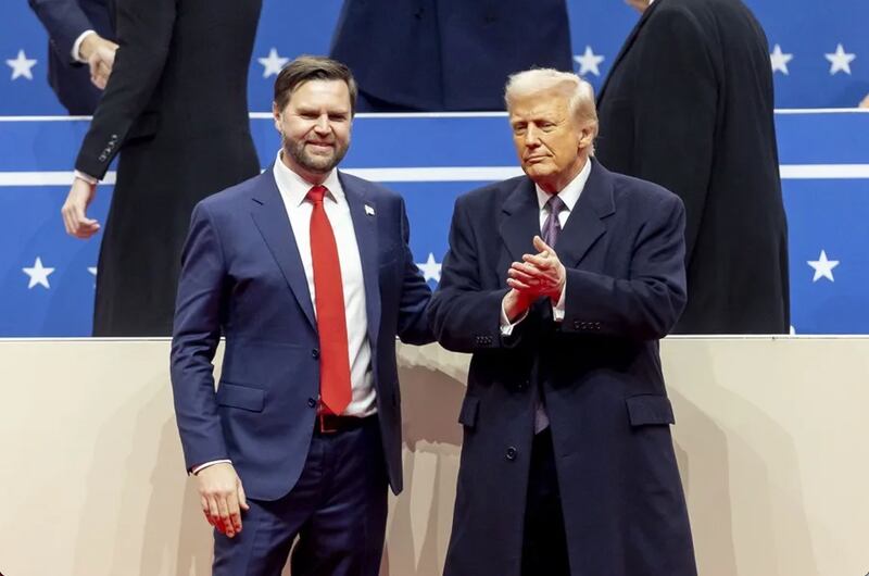Trump con  JD Vance