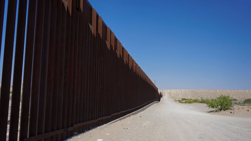 Caen 19 mexicanos en túneles de drenaje de San Diego; dos tenían antecedentes por narco
