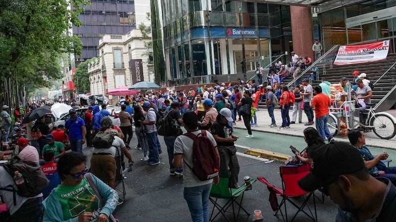 CNTE, colectivos LGBT+ y protestas sociales marcarán la jornada de marchas en la capital