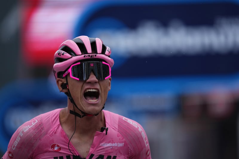 Isaac del Toro es líder del Giro de Italia.