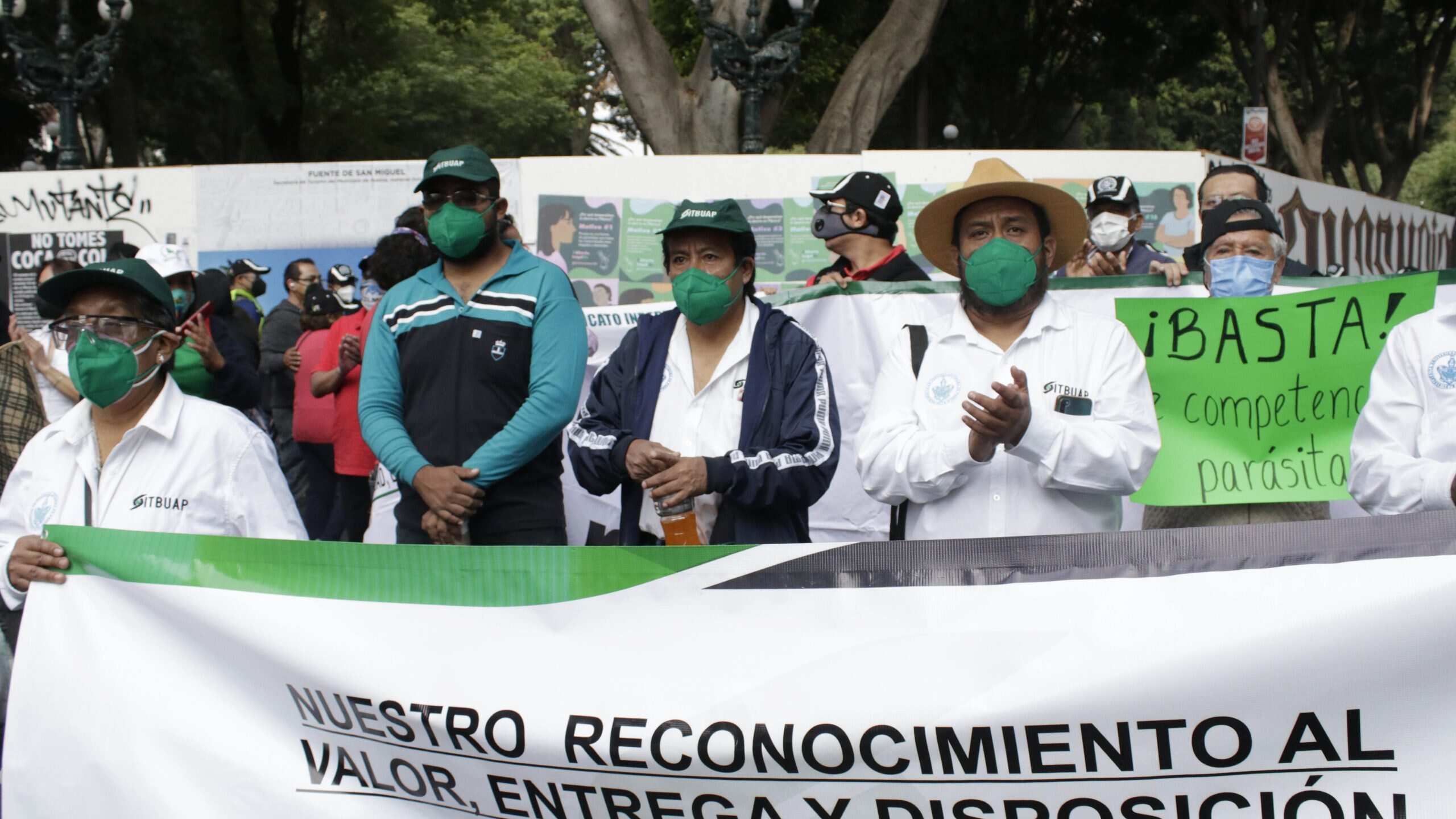 Mejores condiciones labores y sistema de salud, piden el Día del Trabajo