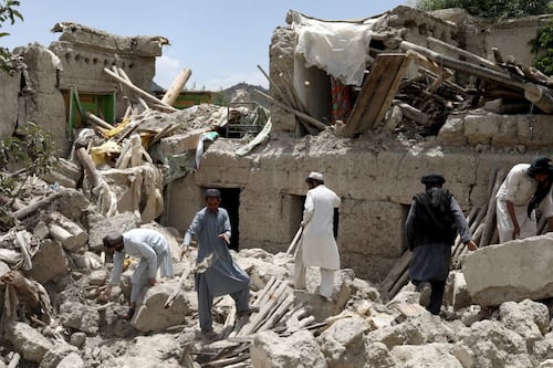 Aumenta la cifra de muertos y heridos tras terremoto de 6.8 en Afganistán y Pakistán