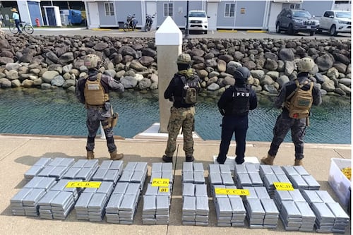 Costa Rica detiene a tres mexicanos con 840 kilos de cocaína en un yate de lujo