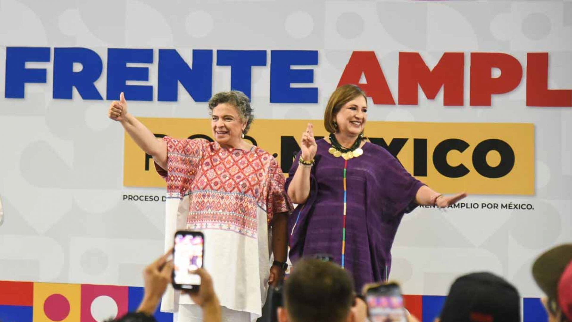 Beatriz Paredes hace oficial su declinación en favor de Xochitl Gálvez