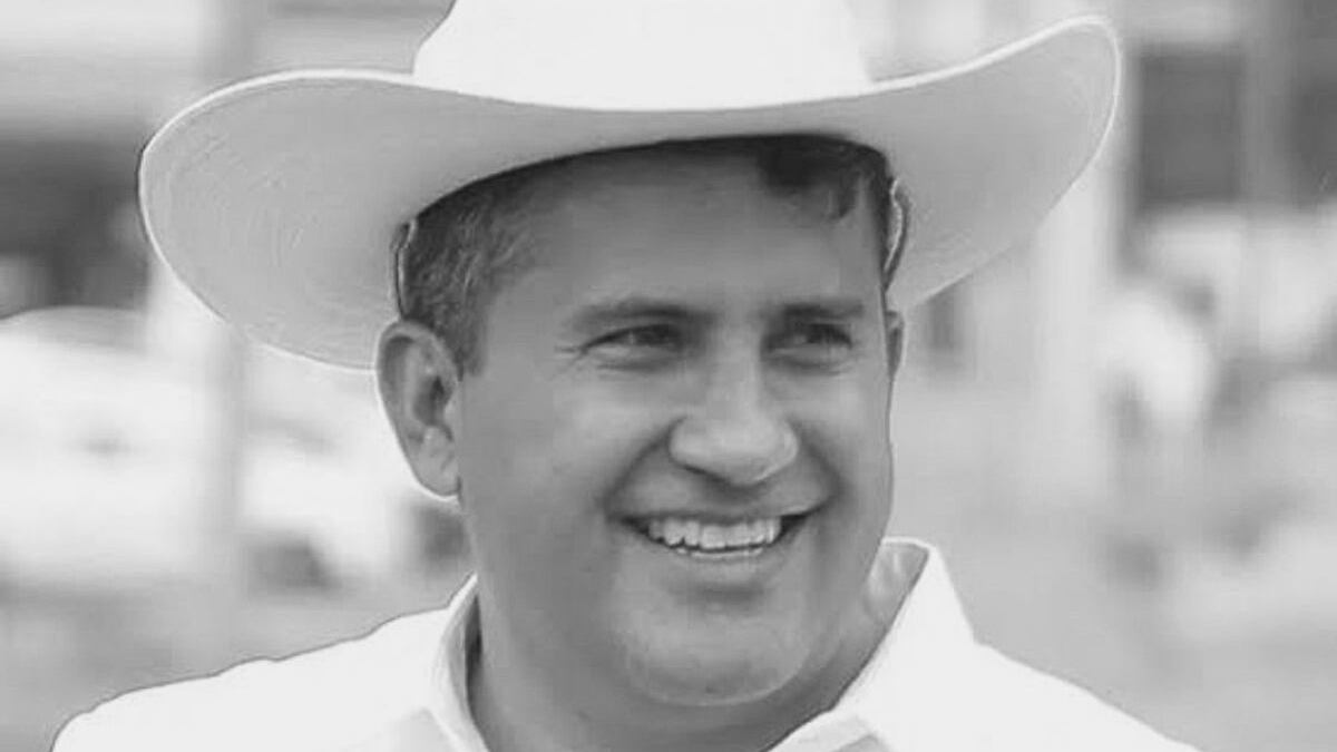 Carlos Manzo: buscan a escolta prófugo tras detener a siete; Fiscalía indaga posible traición