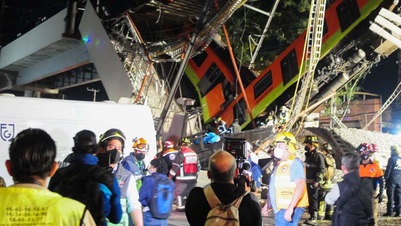 El convoy del Metro iba rumbo a la estación Olivos, pero antes una de las estructuras se venció provocando su colapso.