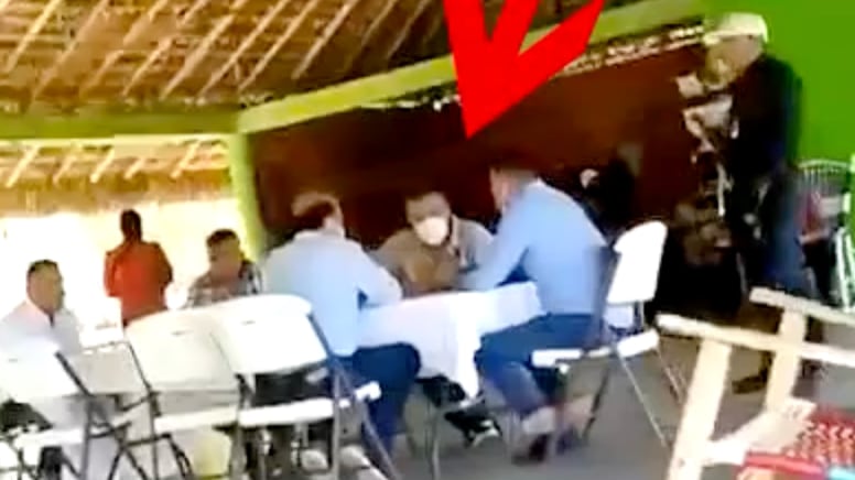 Filtran video en el que el alcalde de Ciudad Valles estaría pactando el reparto del municipio