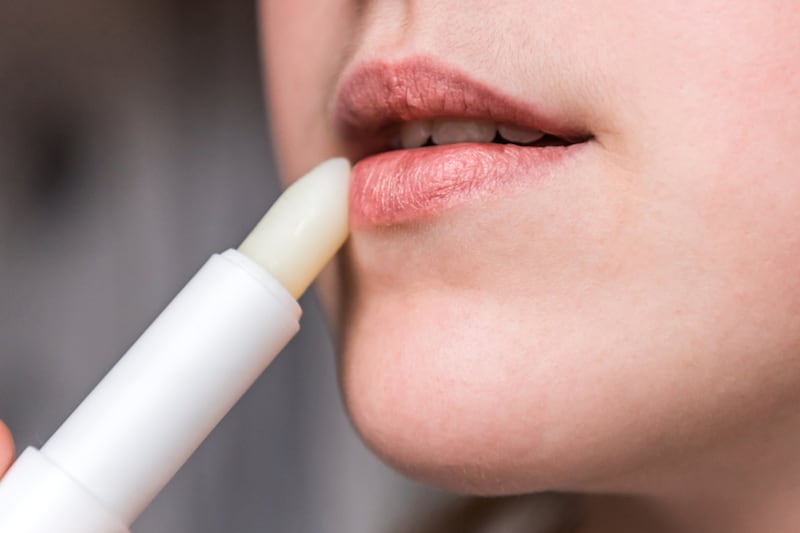 Cinco tips que te ayudarán a cuidar tus labios