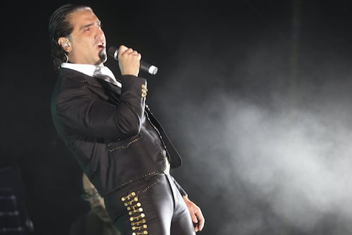 Alejandro Fernández dará concierto gratis vía streaming este 31 de agosto, ¡no te lo pierdas!