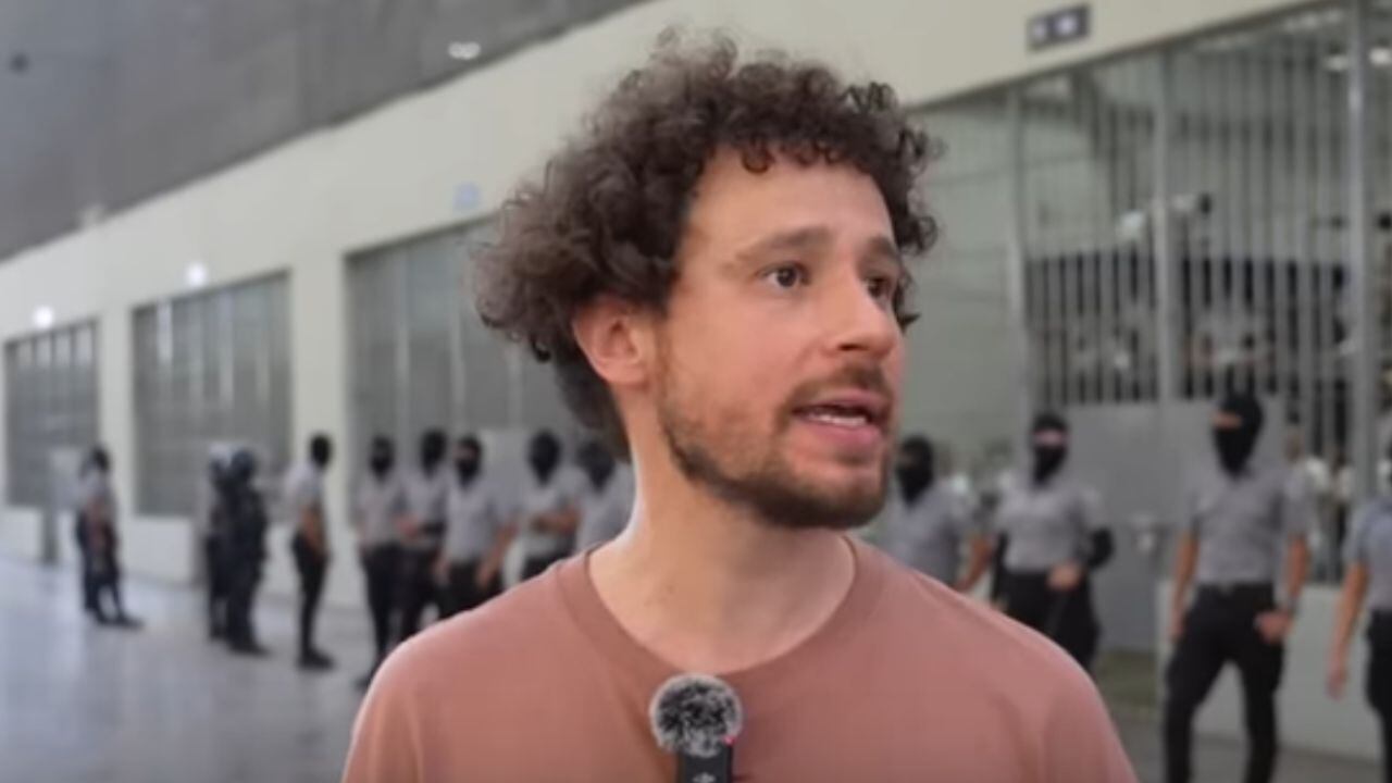 Luisito Comunica es criticado por video del CECOT