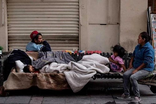 CDMX instalará baños públicos para población callejera como medida de salud