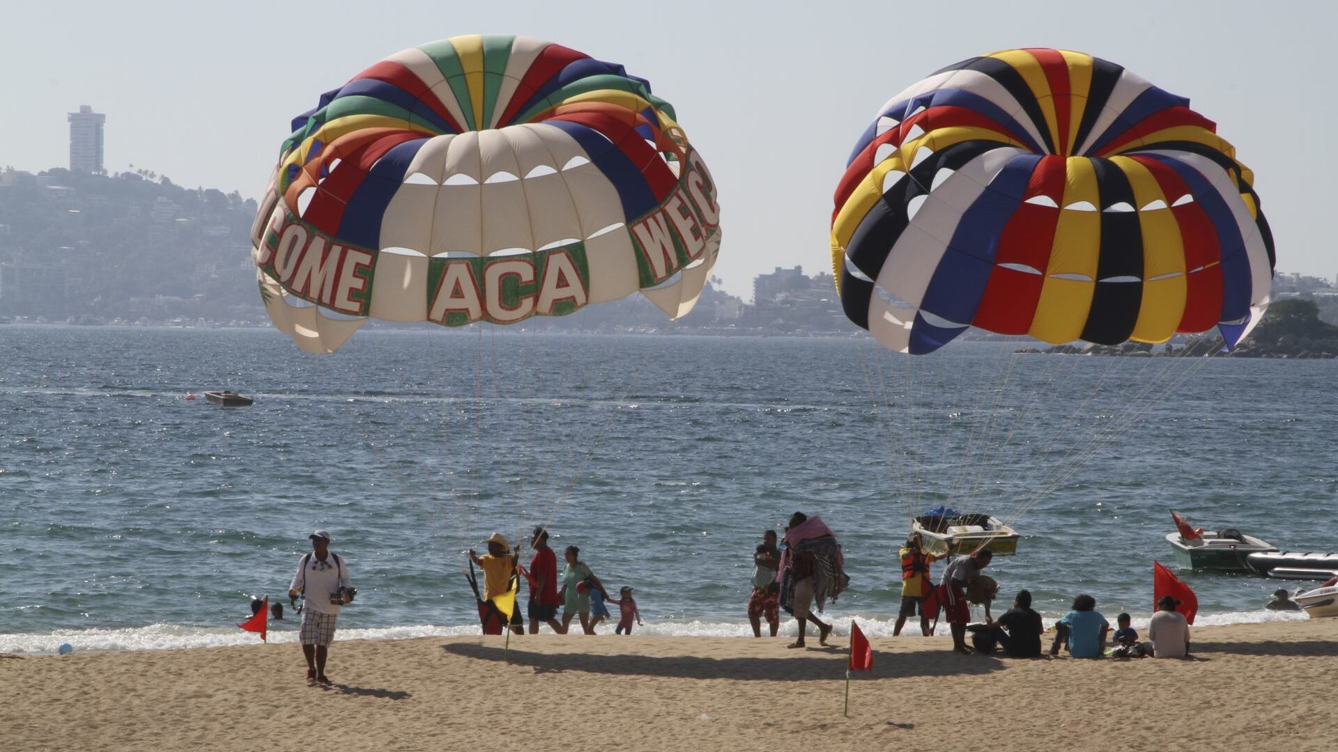 Hoteles y restaurantes esperan la llegada de miles de turistas. (Cuartoscuro)