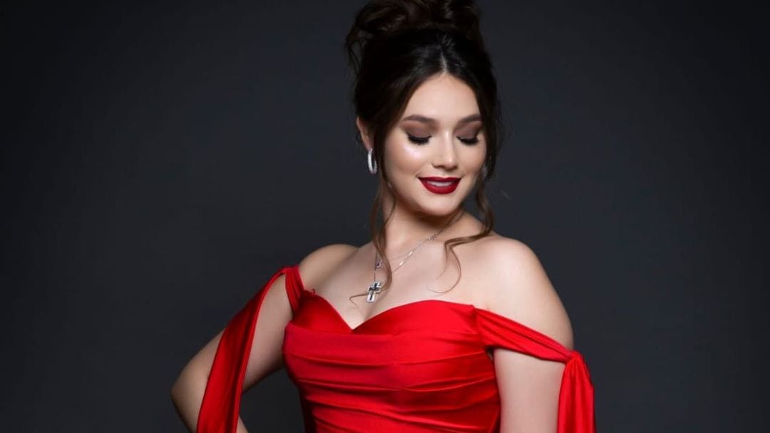 Su linaje le antecede a Frida Sofía Guzmán, pero su talento aún mucho más y es que con su voz cautiva a todos.