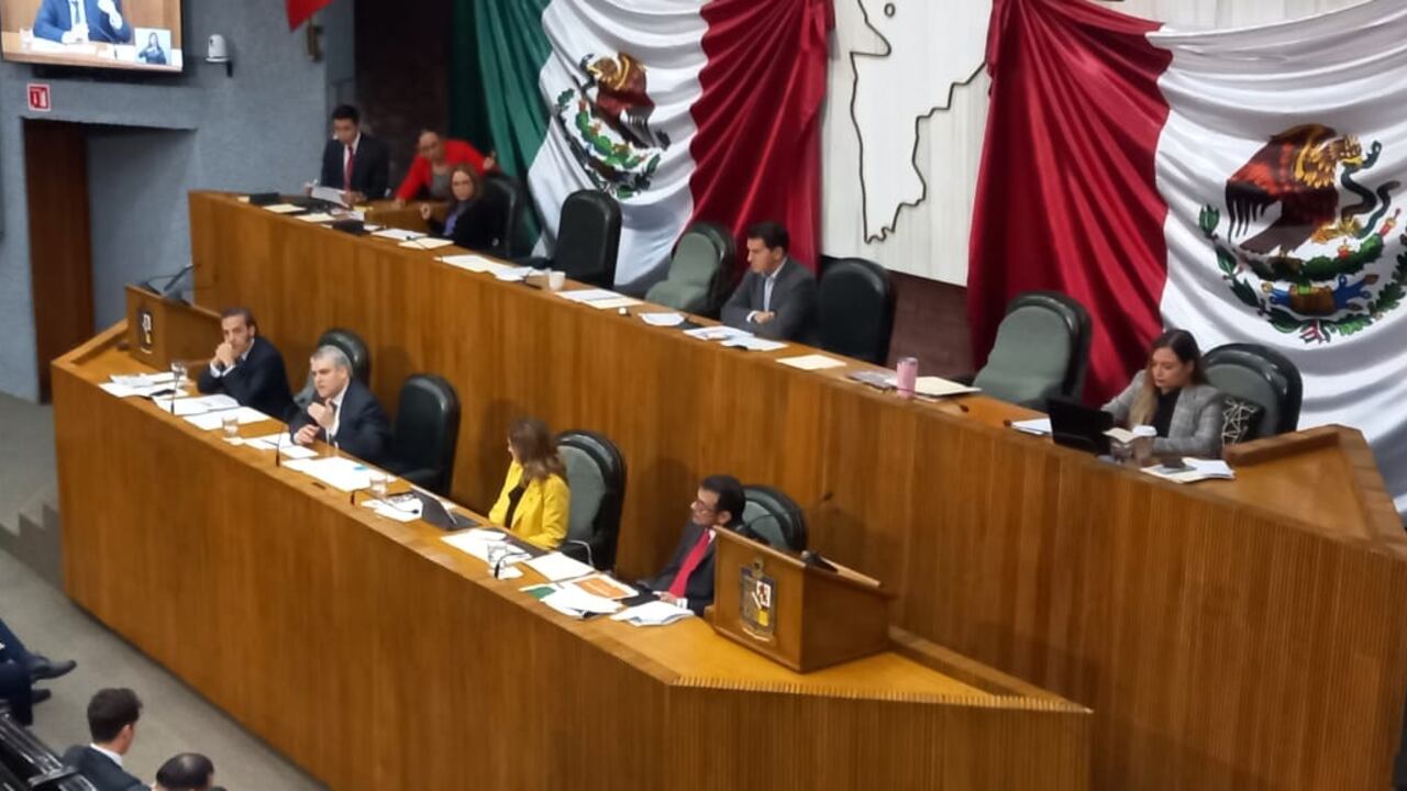 Iván Rivas y otros secretarios se presentaron este miércoles en la glosa del Segundo Informe de Gobierno.