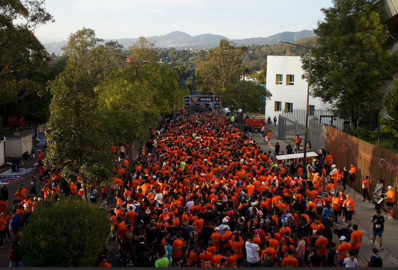 La Xiaomi Pop Run reunió a miles de corredores en el Pedregal, donde la tecnología y el deporte se fusionaron con el lanzamiento de la Xiaomi Smart Band 10, un wearable que acompañó cada kilómetro con métricas precisas, conectividad y estilo