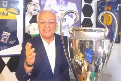 Luis Omar Tapia volverá a narrar los juegos de la Champions League