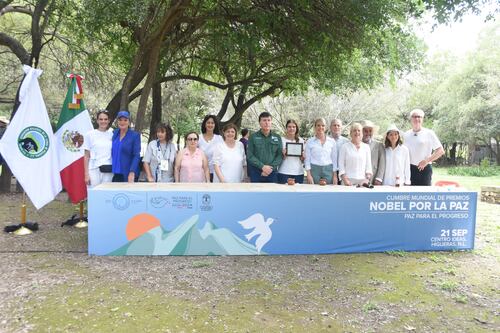 Y para terminar la Cumbre de Premios Nobel, galardonados visitan el centro Ideas-Aespac, en Higueras