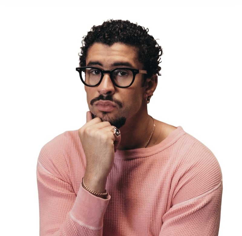 Bad Bunny, cuyo nombre real es Benito Antonio Martínez Ocasio, nació el 10 de marzo de 1994. Su talento lo ha llevado a convertirse en una de las figuras más influyentes de la música latina contemporánea. Foto: DEEZER.