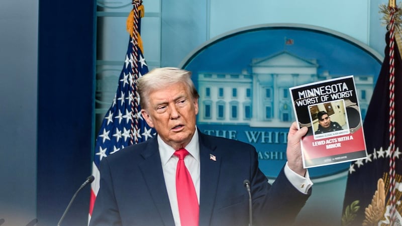 Trump defiende el patriotismo de agentes del ICE y acusa a insurrección de gobernador y alcalde