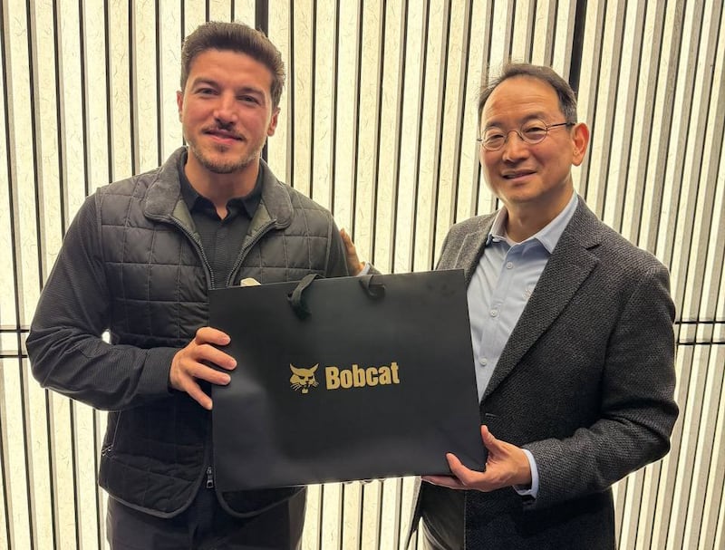 Además de confirmar la inversión de Dossan Bobcat, el gobernador se reunió con otros 10 empresas coreanas.