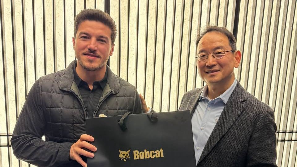 Además de confirmar la inversión de Dossan Bobcat, el gobernador se reunió con otros 10 empresas coreanas.