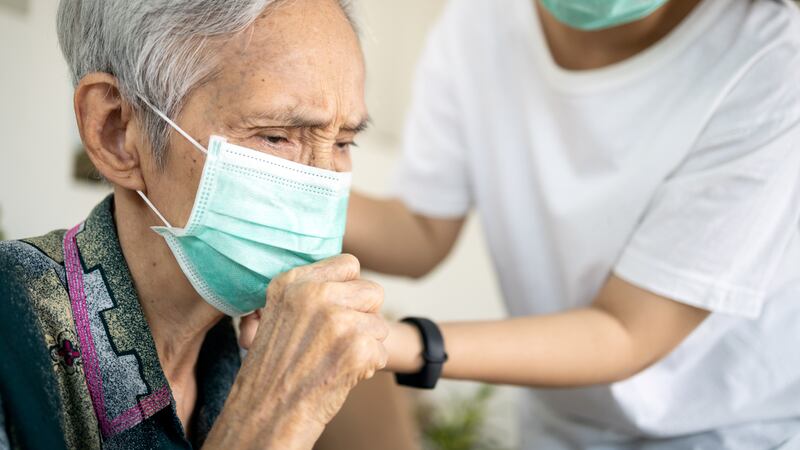 Las mujeres tienen dos veces más posibilidades de padecer Alzheimer (Dreamstime).