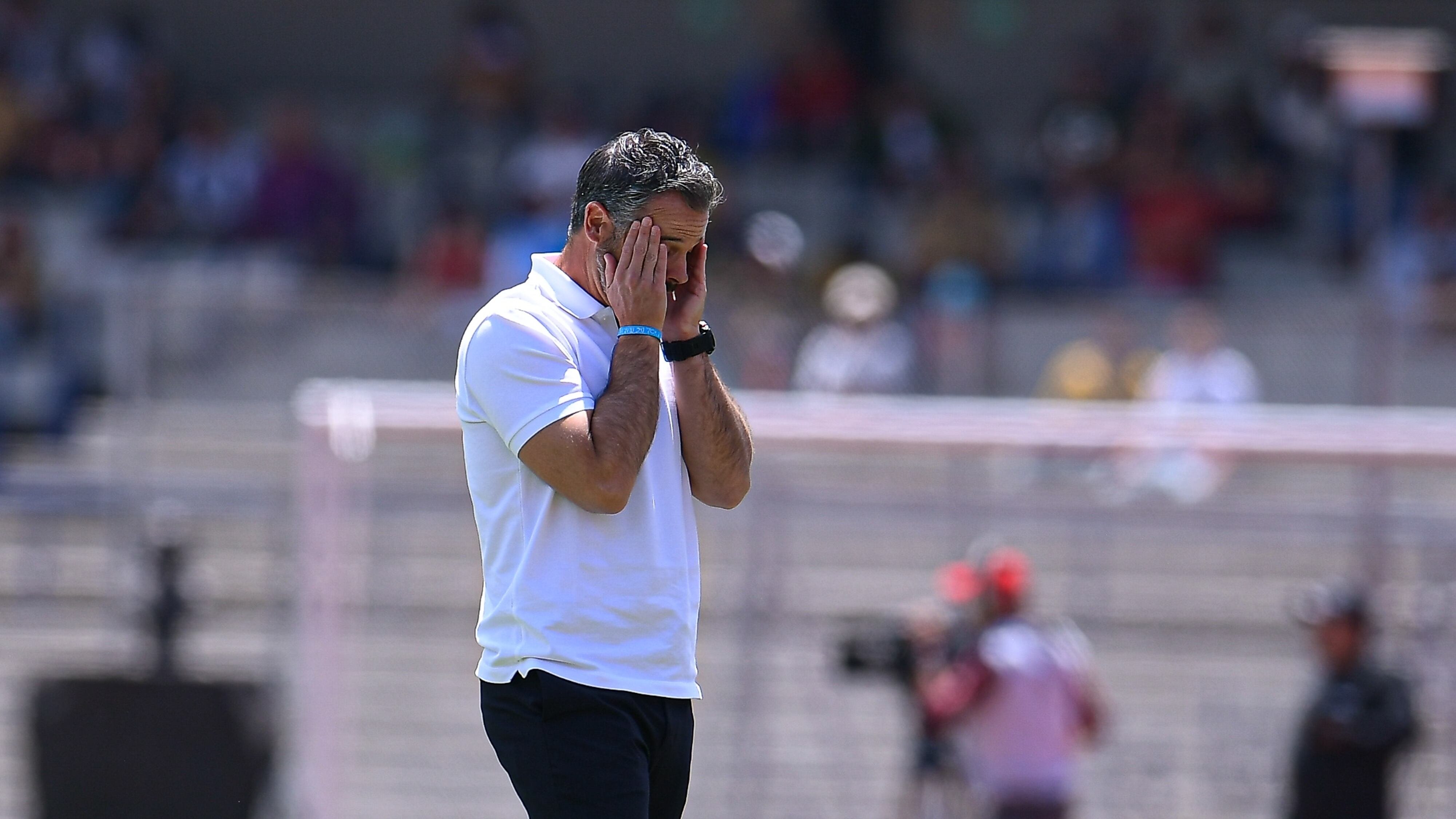 Rafael Puente del Río fue cesado de Pumas tras 12 jornadas