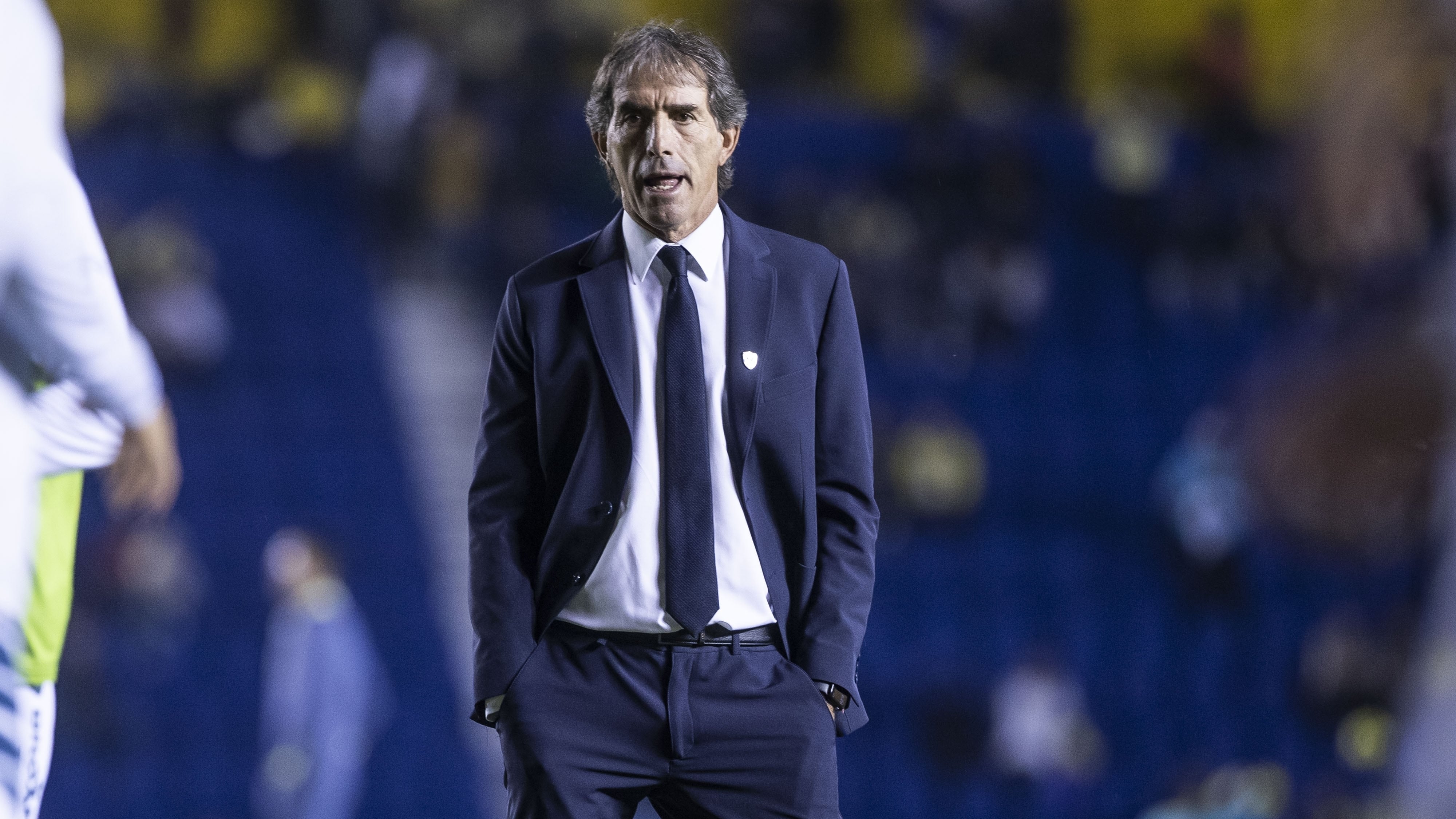 Guillermo Almada dirigirá al América.