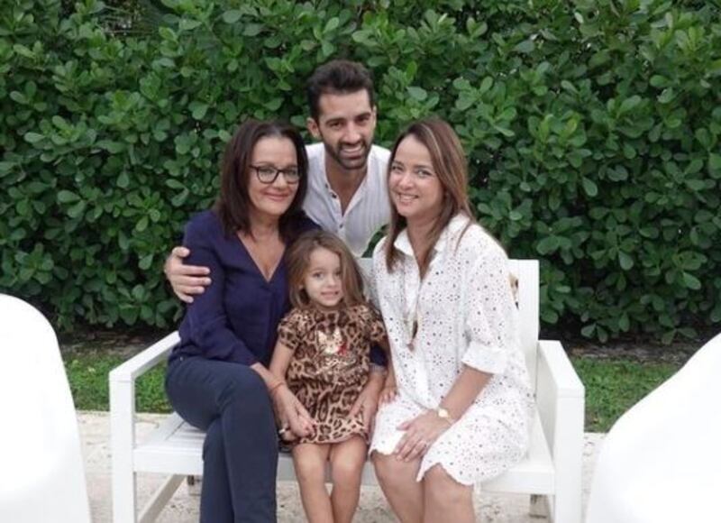 Madre de Toni Costa defendió a su todavía nuera Adamari López