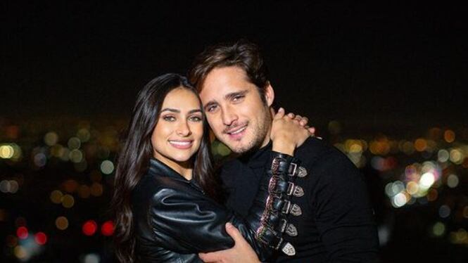 Diego Boneta y Renata Notni