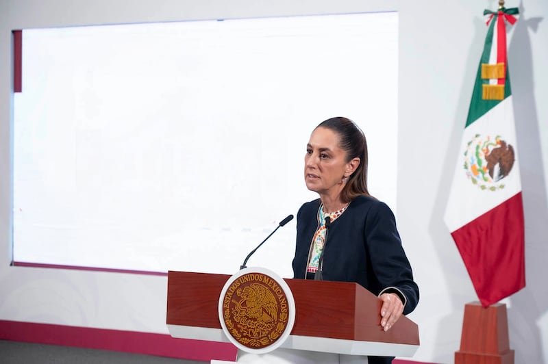 Sheinbaum cerca de convertirse en persona non grata tras votación en Perú