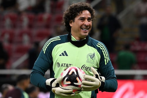 Javier Aguirre se rinde ante Guillermo Ochoa: “Es un referente del futbol mexicano”