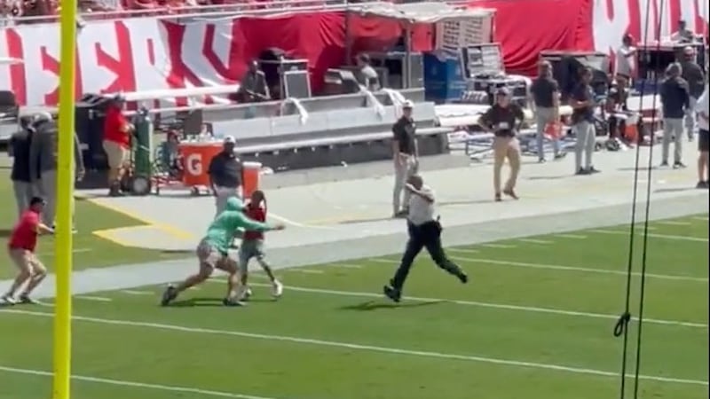 Niño espontáneo NFL