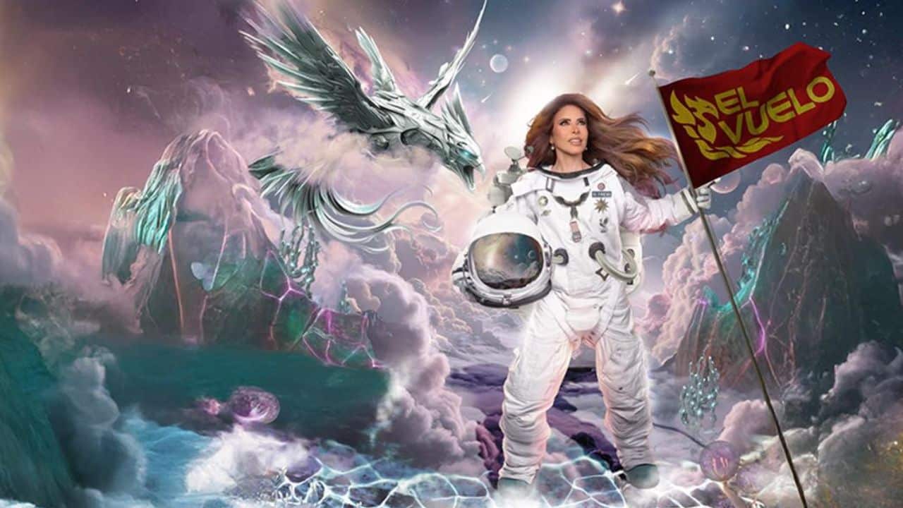 La cantante lanzó su primer álbum como solista