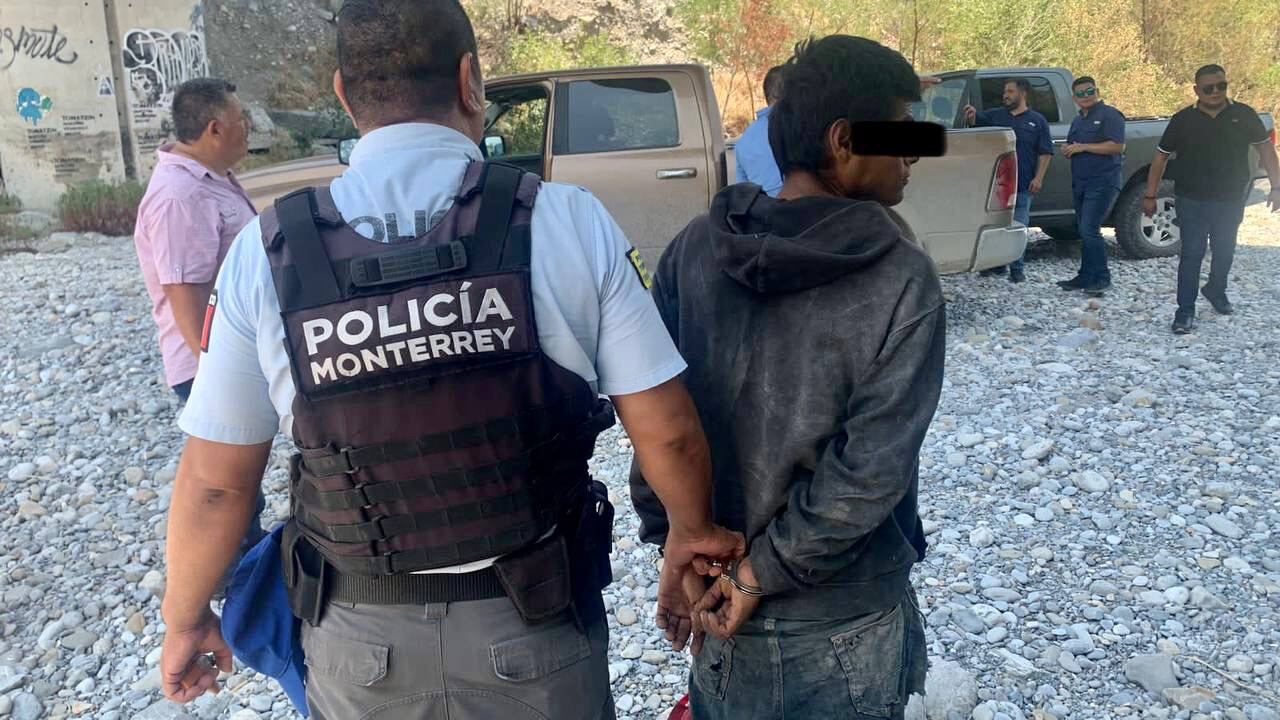 El detenido intentó huir al percatarse de la presencia de los inspectores.