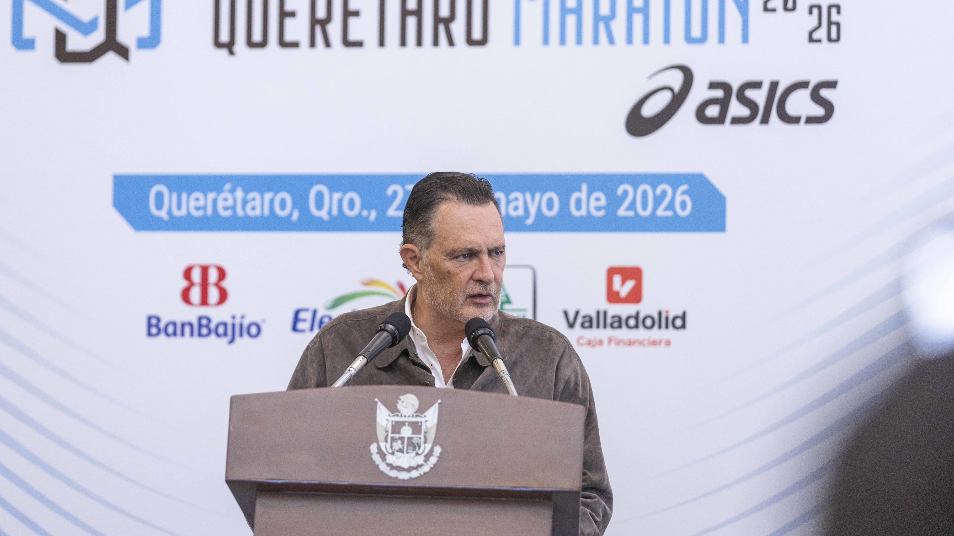 Defiende Kuri decisión de vetar ley de identidad de género