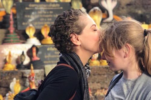 Constanza, hija de Edith González, reaparece en evento político y así luce a sus 19 años