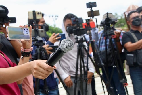 PAN propone reforma para evitar demandas por daño moral contra periodistas