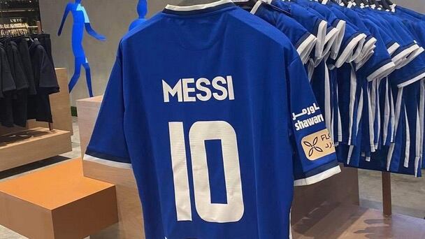Playera del equipo rival del Al Nassr con el nombre de Messi circula en redes sociales