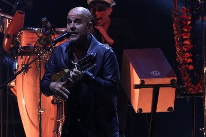 El músico peruano volvió a demostrar su talento arriba del escenario del Pepsi Center WTC, deleitando a sus fanáticos con los temas que han marcado su carrera.