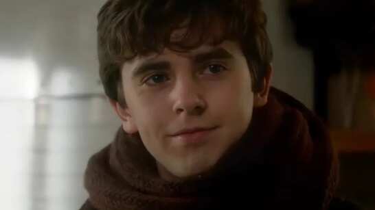 Te presentamos un paseo por las mejores películas de Freddie Highmore para ver este fin de semana y disfrutar de su talento interpretativo.