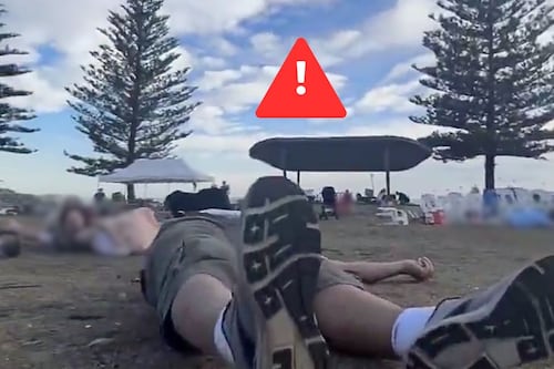 Atentado en Australia: Así se vivió el tiroteo durante festejos de Hanukkah que dejó muertos y heridos