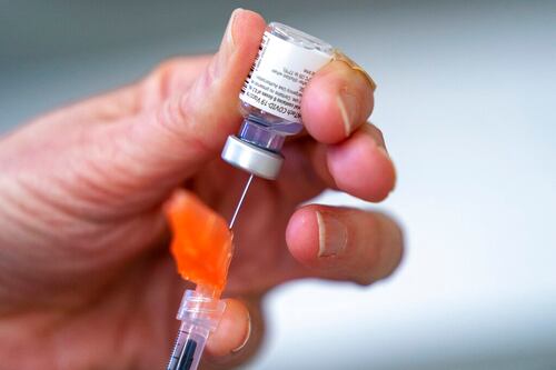 Canadá se convierte en el primer país en autorizar vacuna contra Covid-19 para menores de edad