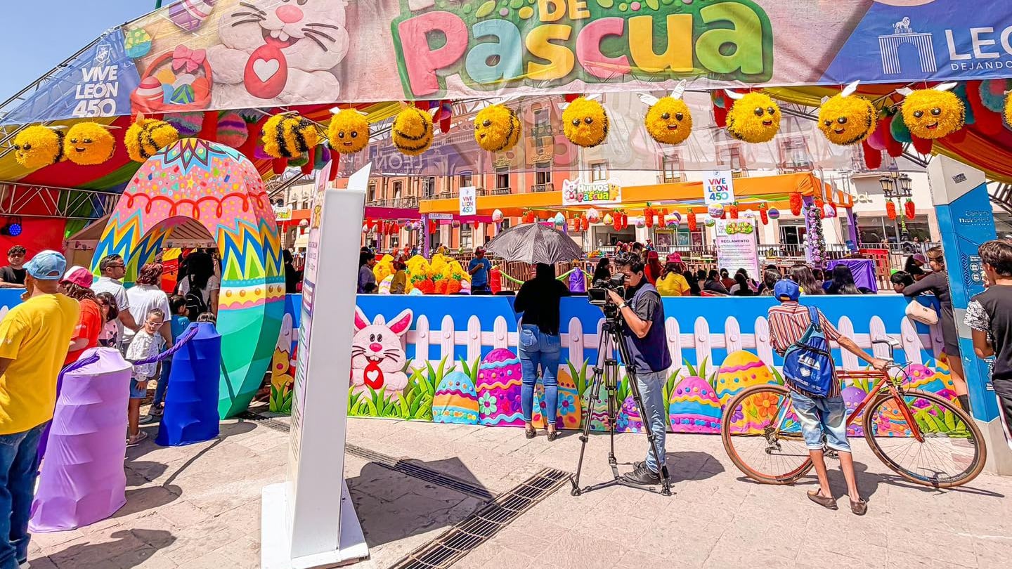 El centro histórico de León se llena de colores y de actividades para los más pequeños y para los mayores también.
