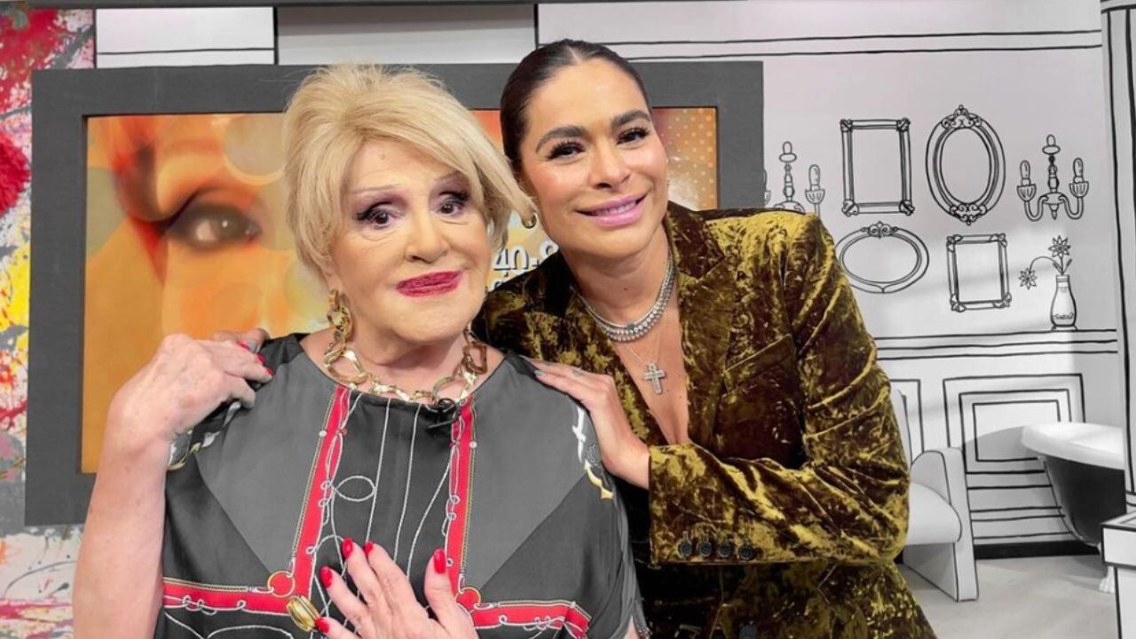 Galilea Montijo recibe burlas por extraña foto