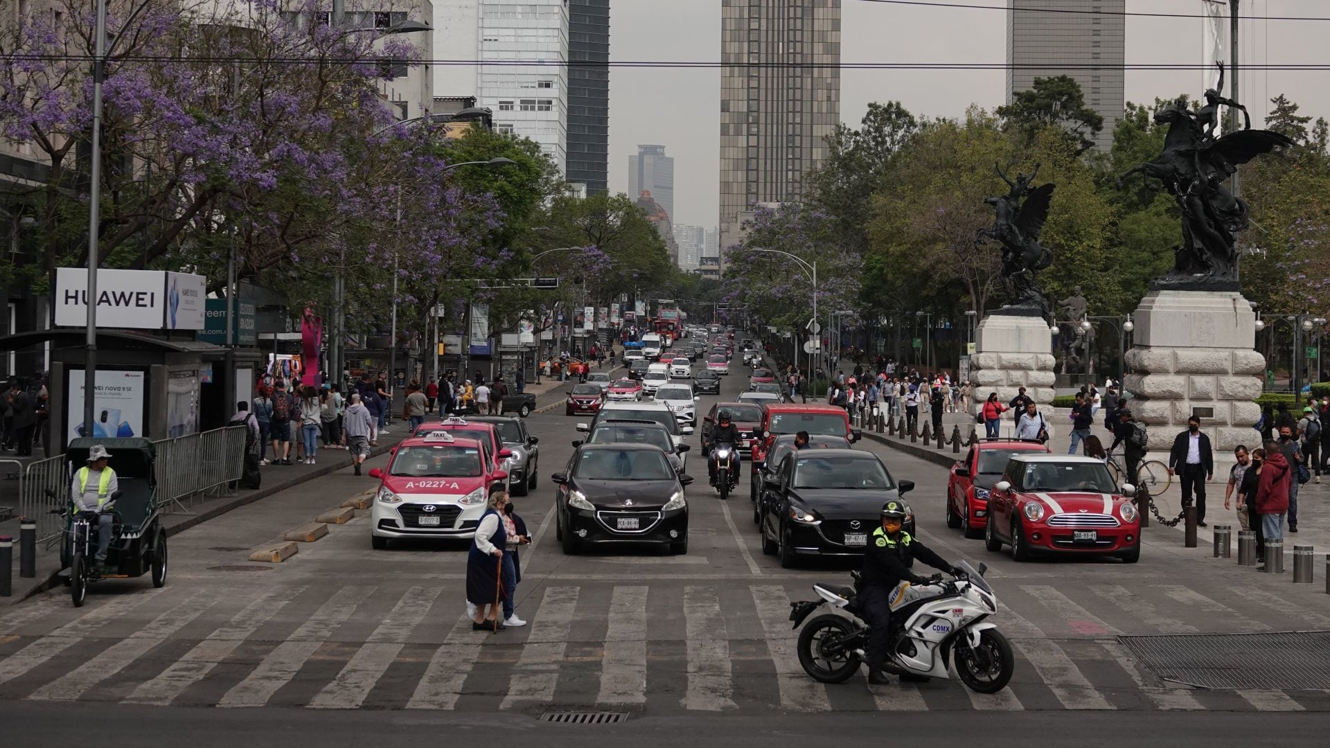 Hoy no Circula del viernes 18 de abril 2025 en CDMX y Edomex