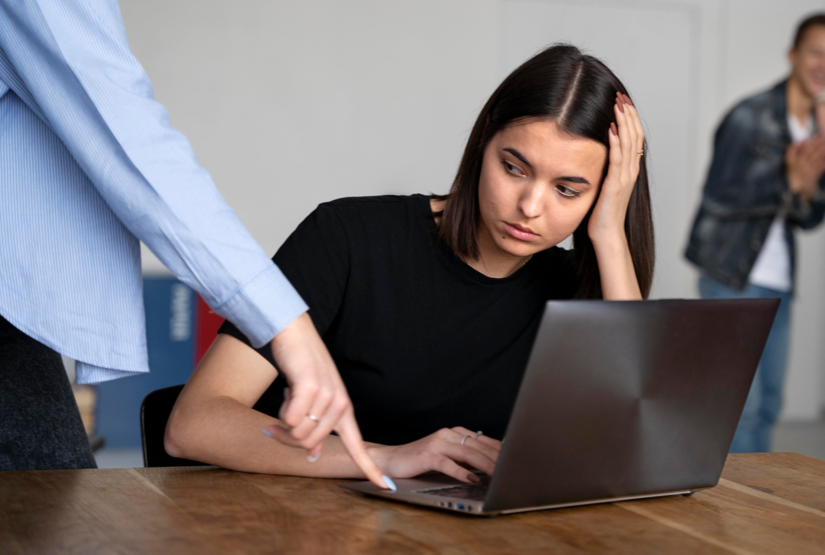 El exceso de control destruye la motivación y limita la confianza de los empleados