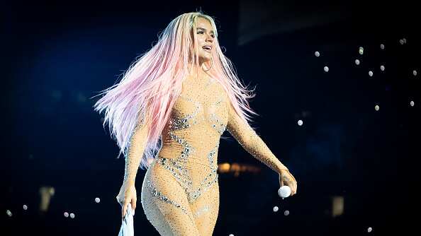 Invitados a concierto de Karol G