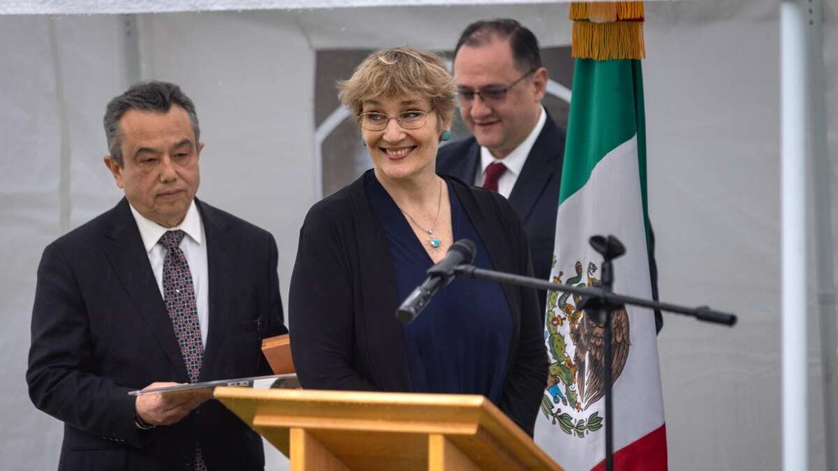 Magdalena Plebanski ofrece cinco becas
